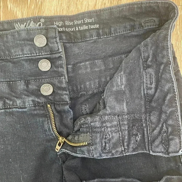 Womens Mossimo Black High Rise Short Short - 6/28 - Picture 4 of 5